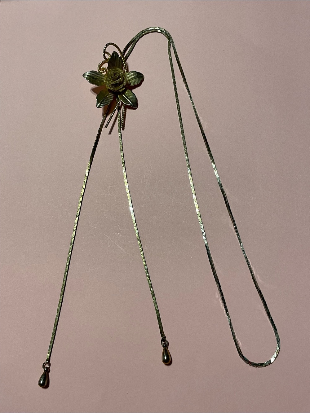 Vintage Gold Tone Rose Flower Lariat Necklace #0194